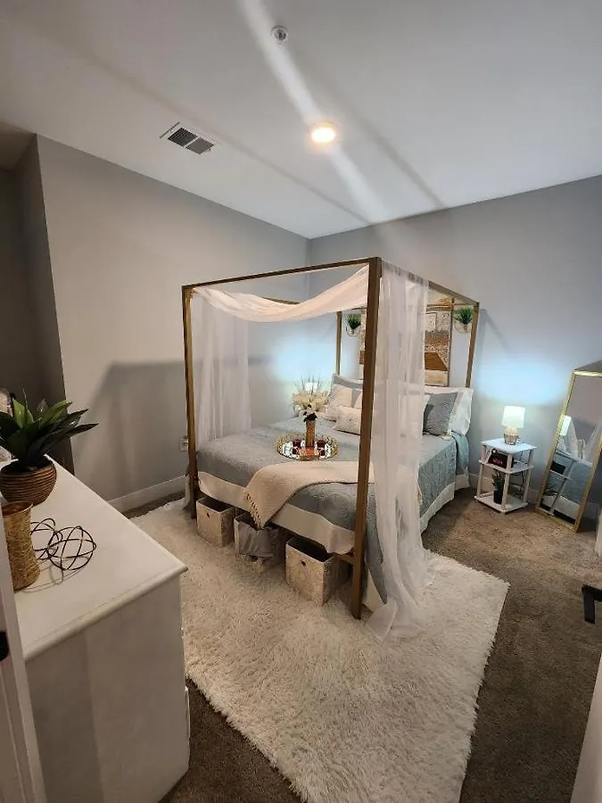 The Creamstone Apartment Columbus